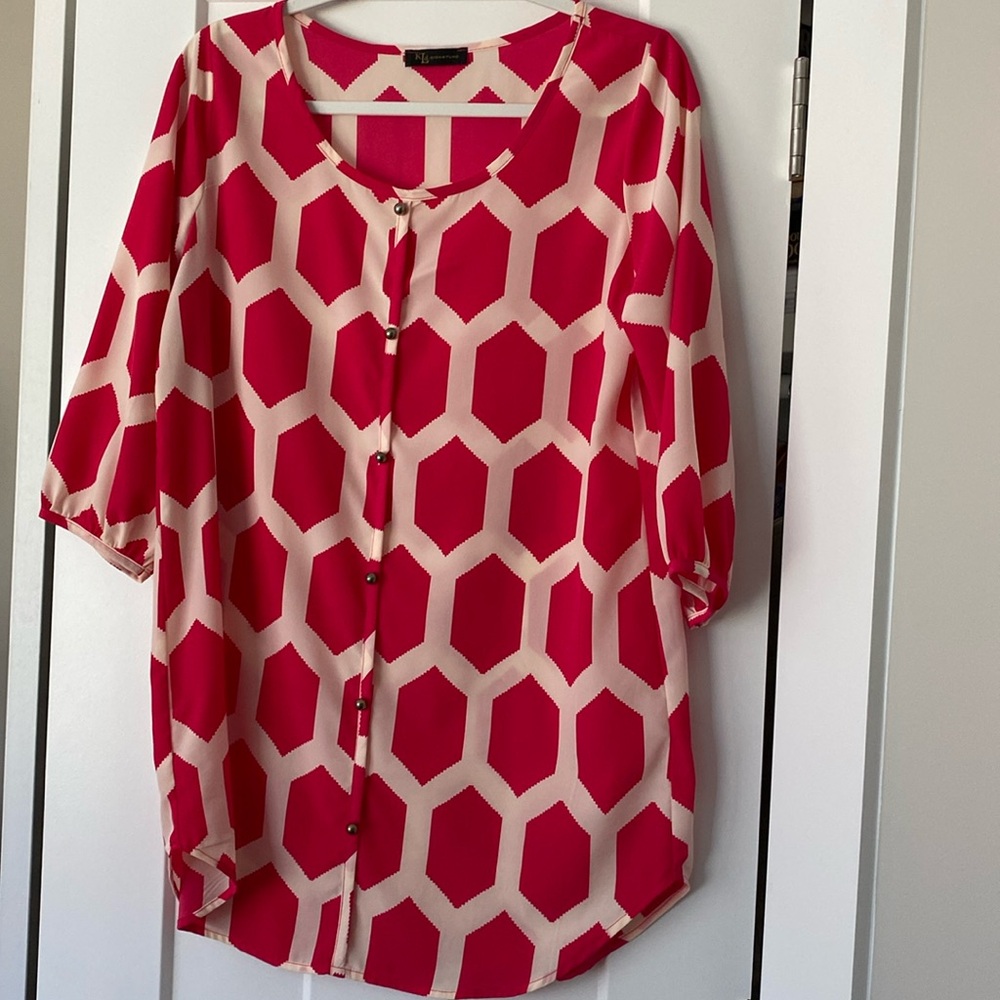 Signature Women’s 3/4” Sleeve Dress/Shirt. Size M